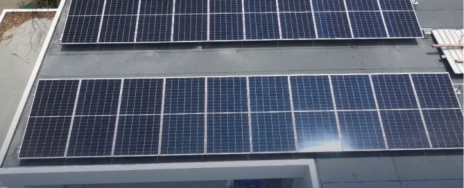 ผลงานติดตั้ง แผงโซล่าเซลล์ Longi 555W และ inverter Solis บ้านคุณทอม กทม